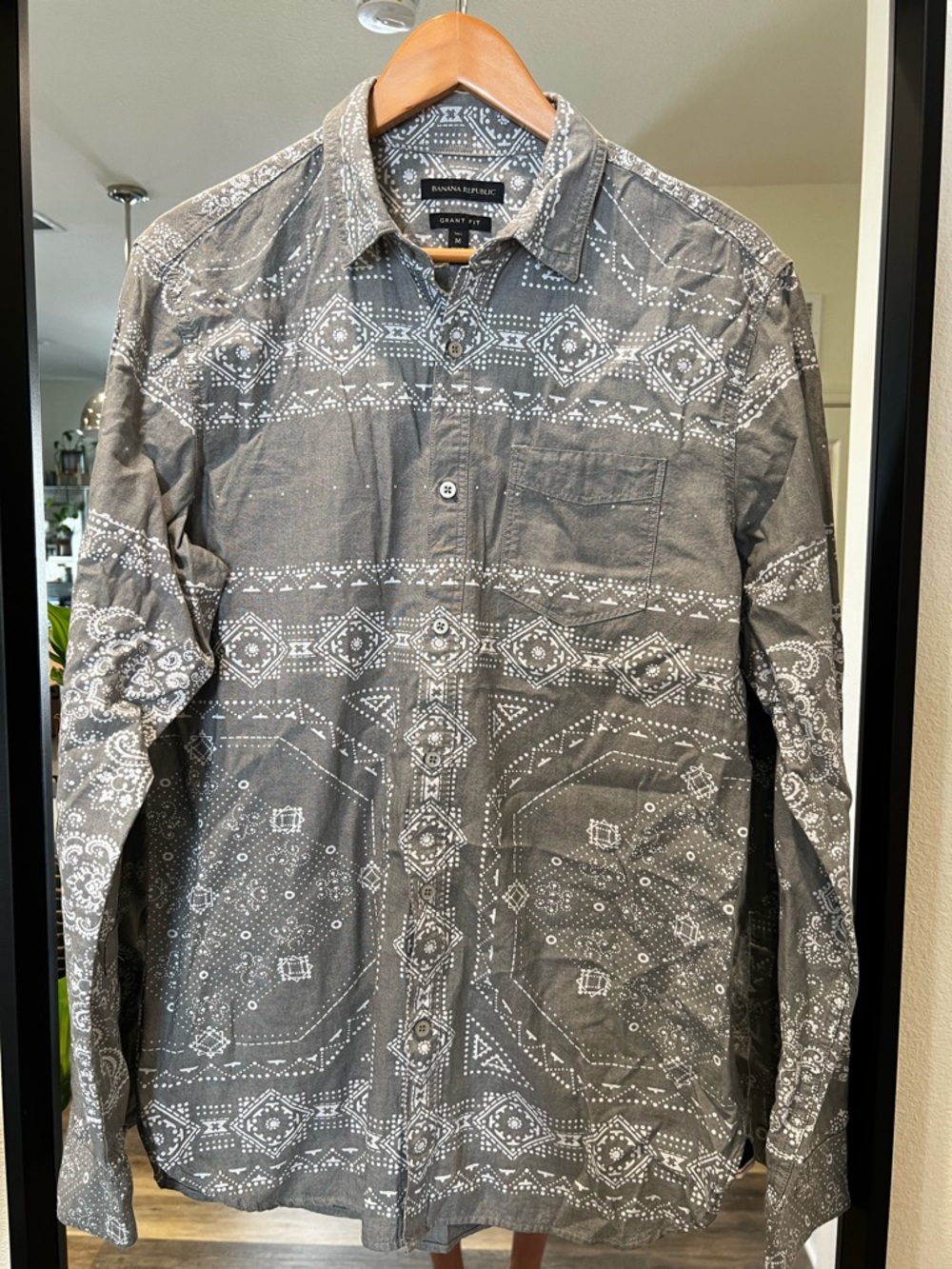 Banana Republic Gray Bandana-Print Long Sleeve Button-Down